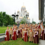 u-hrama-na-krovi-2008-g.